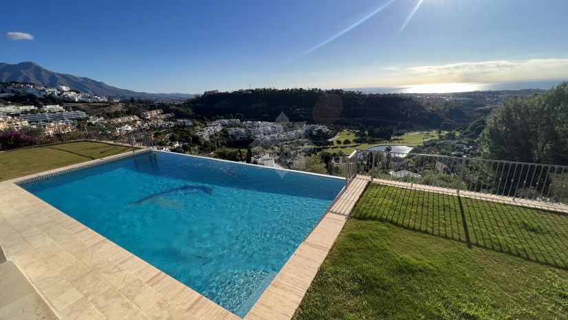 Villa in Los Arqueros, Benahavis