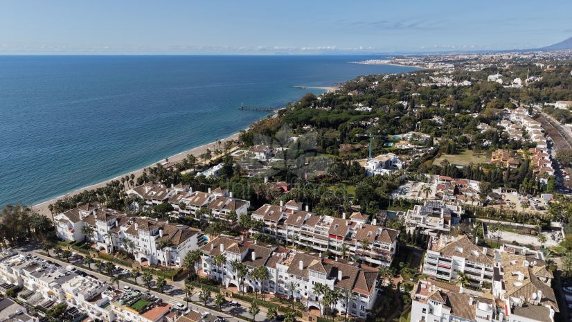 Apartamento en Las Cañas Beach, Marbella