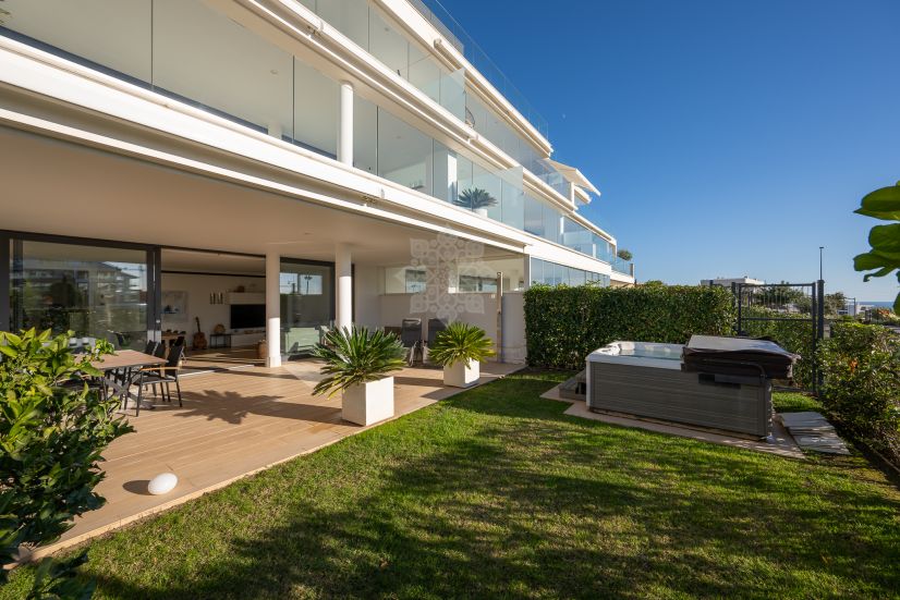 Apartment in El Higueron, Fuengirola