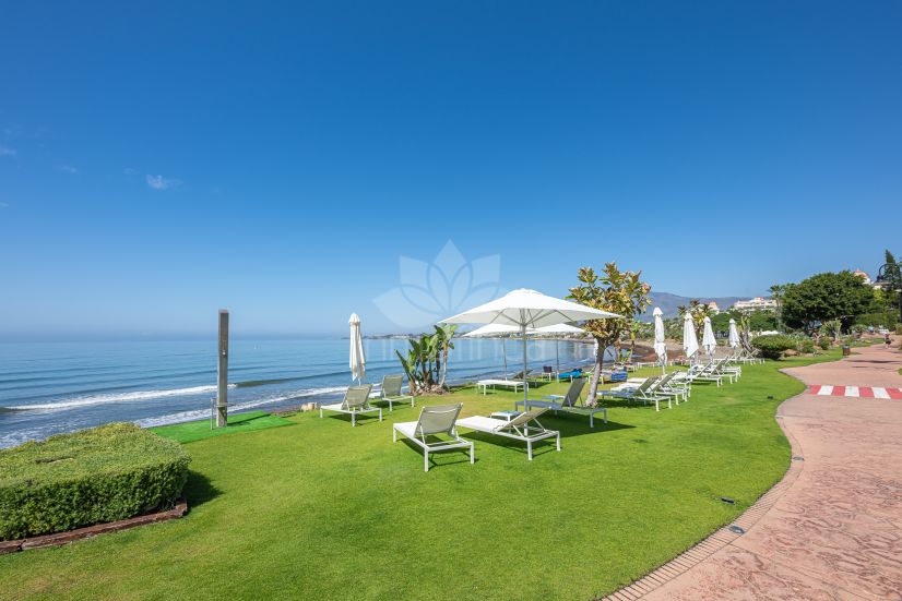 Apartment in Cabo Bermejo, Estepona