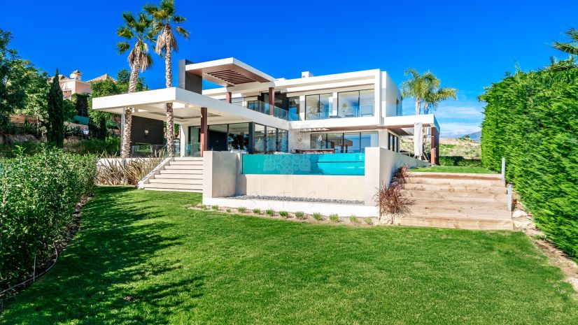 Villa en Los Flamingos Golf, Benahavis