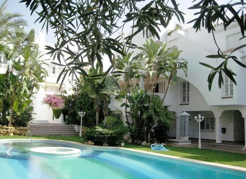 Apartamento en Rocamar, Marbella
