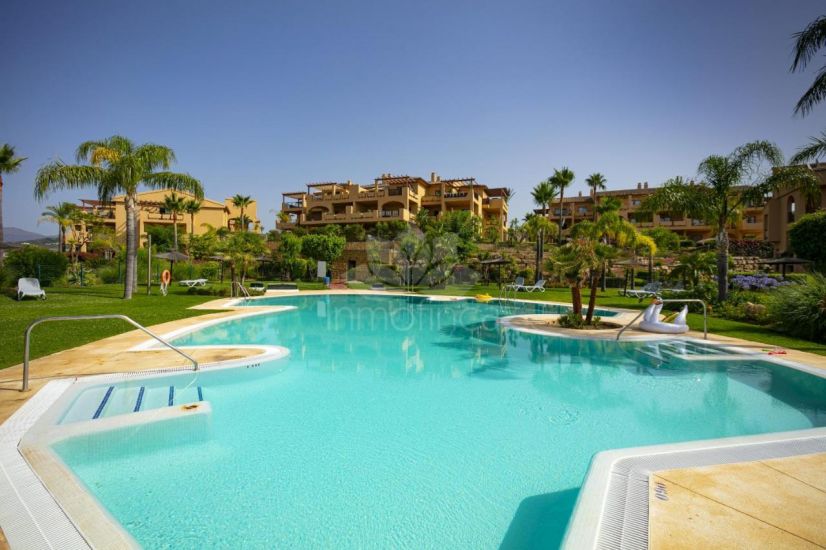 Penthouse in Hacienda del Señorio de Cifuentes, Benahavis