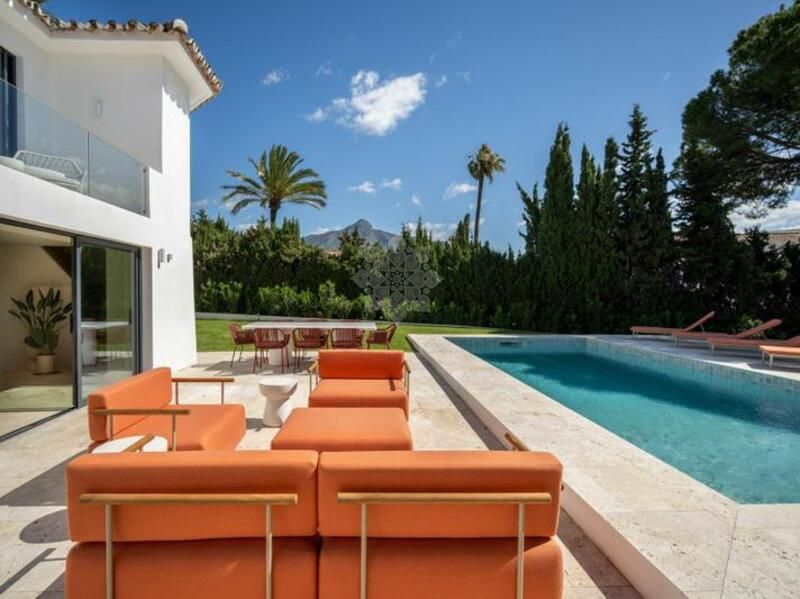 Villa in Nueva Andalucia, Marbella