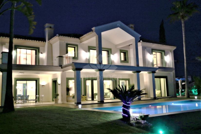 Villa in Selwo, Estepona