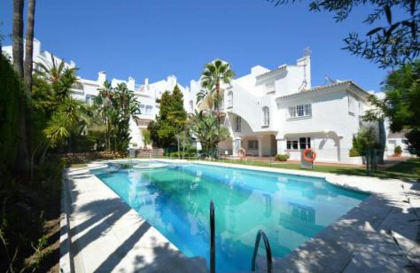 Apartamento en Rocamar, Marbella