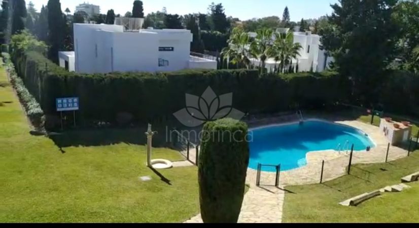 Penthouse in Isdabe, Estepona