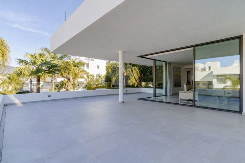 Apartment in New Golden Mile, Estepona