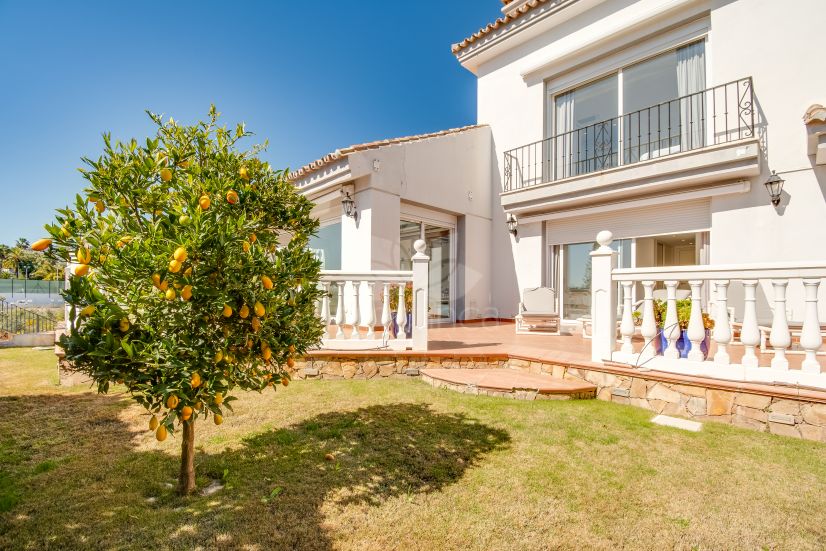 Villa en Los Naranjos Golf, Marbella