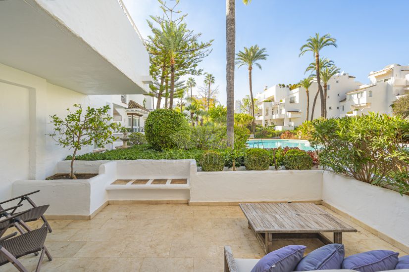 Apartamento Planta Baja en Alhambra del Mar, Marbella