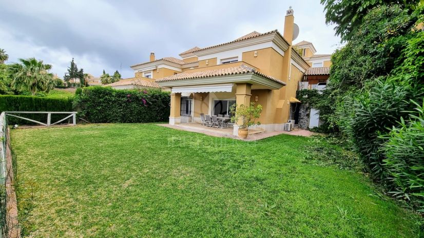 Semi Detached Villa in Santa Clara, Marbella