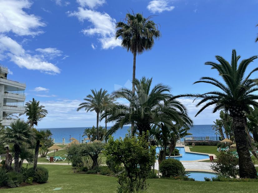 Apartment in Beach Side Golden Mile, Marbella