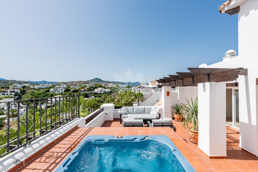 Ático en Lomas del Marqués, Benahavis