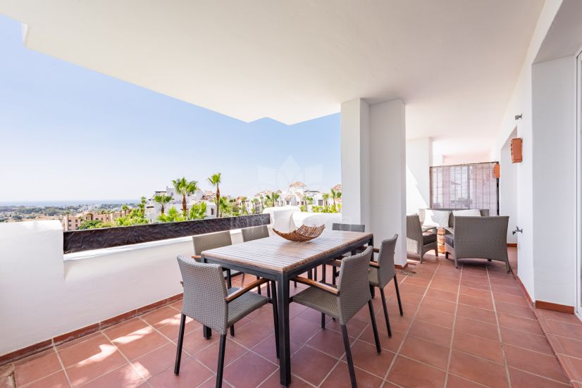 Apartment in Lomas del Marqués, Benahavis