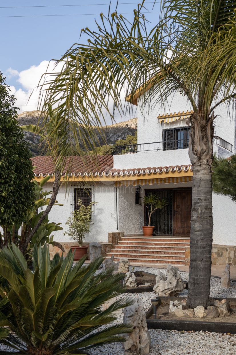 Villa in Pinares de San Antón, Malaga