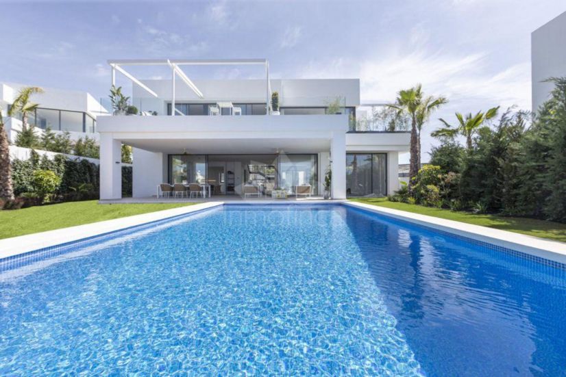 Villa in Marbella East, Marbella