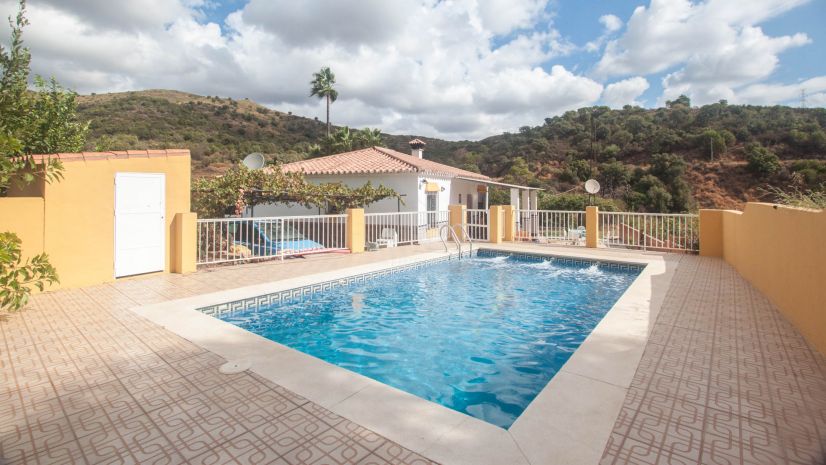 Finca in Estepona