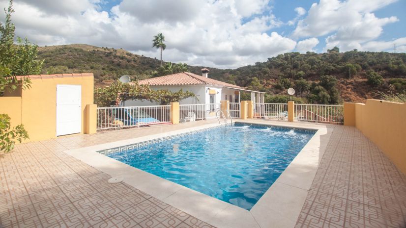 Finca in Estepona