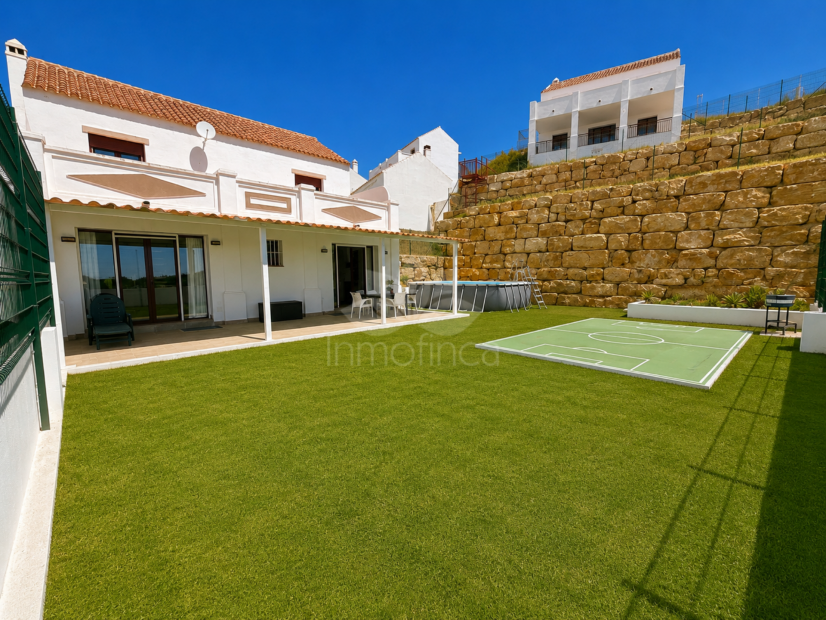 Semi Detached House in Hacienda de Casares, Casares