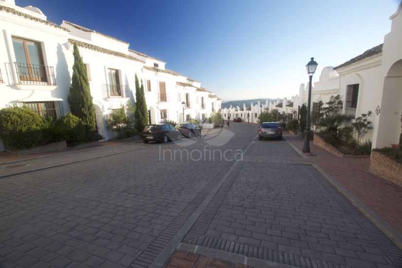 Pareado en Casares Montaña, Casares