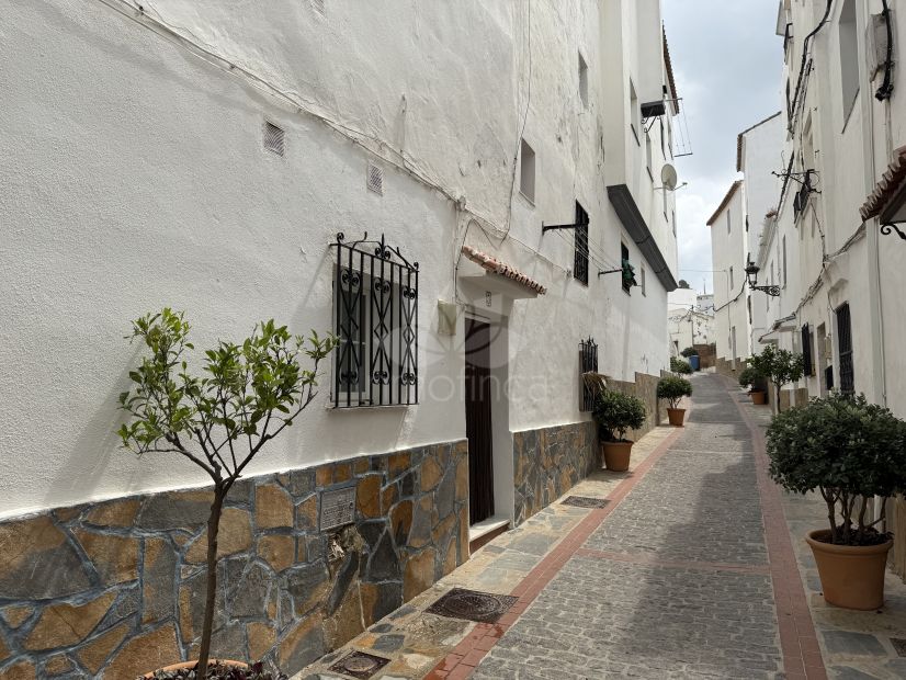 House in Pueblo, Casares