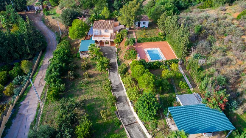 Finca en El Padron, Estepona