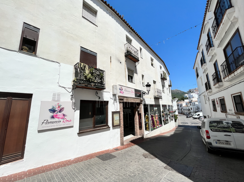 Atico Duplex en Pueblo, Casares
