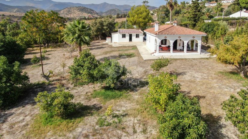 Finca in Estepona