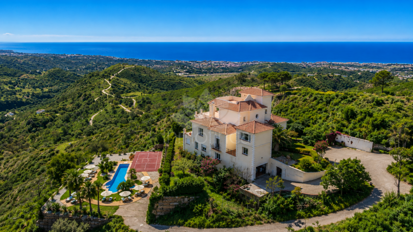 Finca in Estepona