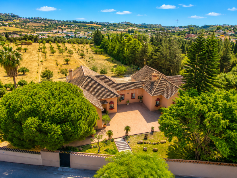 Finca in Estepona
