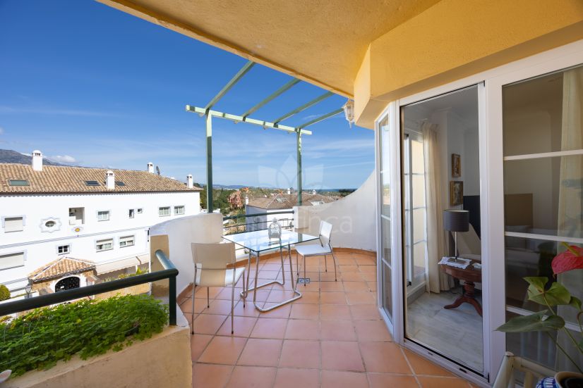 Apartment in Señorio de Aloha, Marbella