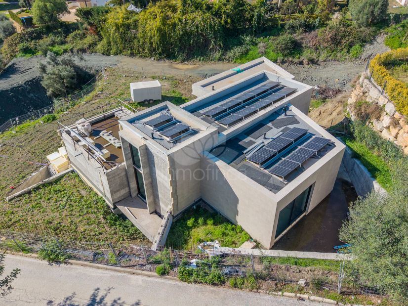 Villa in La Alqueria, Benahavis