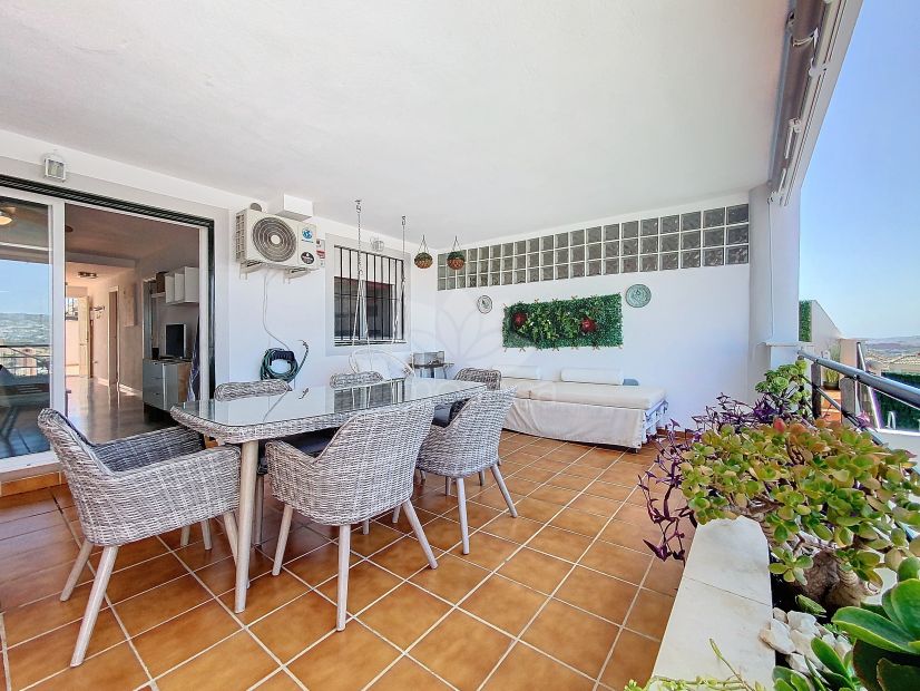 Apartment in Doña Julia, Casares