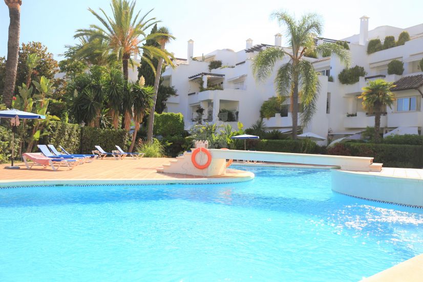 Apartamento en Alhambra del Mar, Marbella