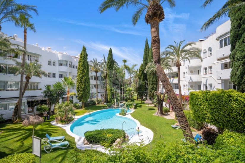 Apartment in Marbella Real, Marbella