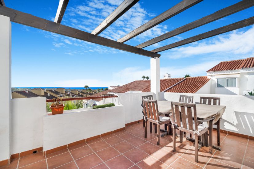 Penthouse in Benamara, Estepona