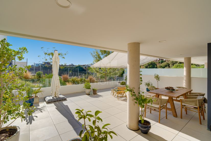 Apartamento Planta Baja en Los Altos de los Monteros, Marbella