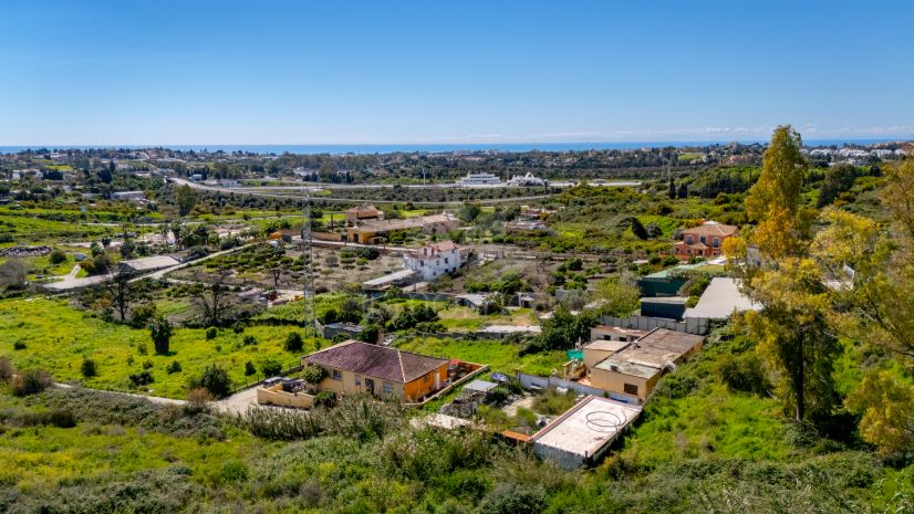 Plot in Los Arqueros, Benahavis