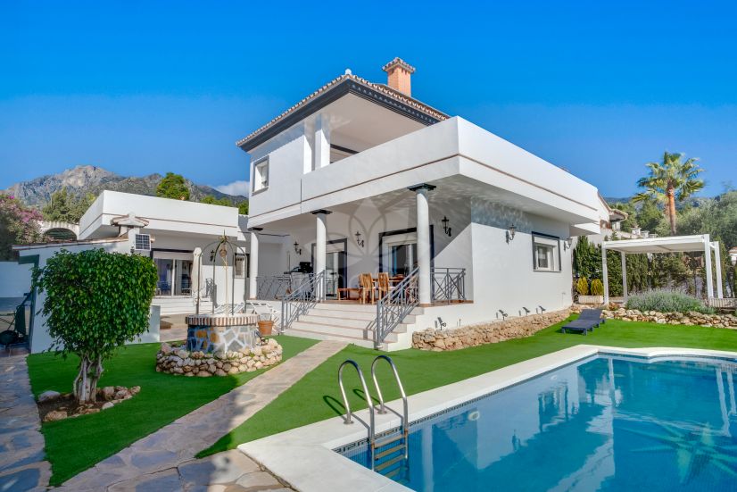 Villa in Xarblanca, Marbella