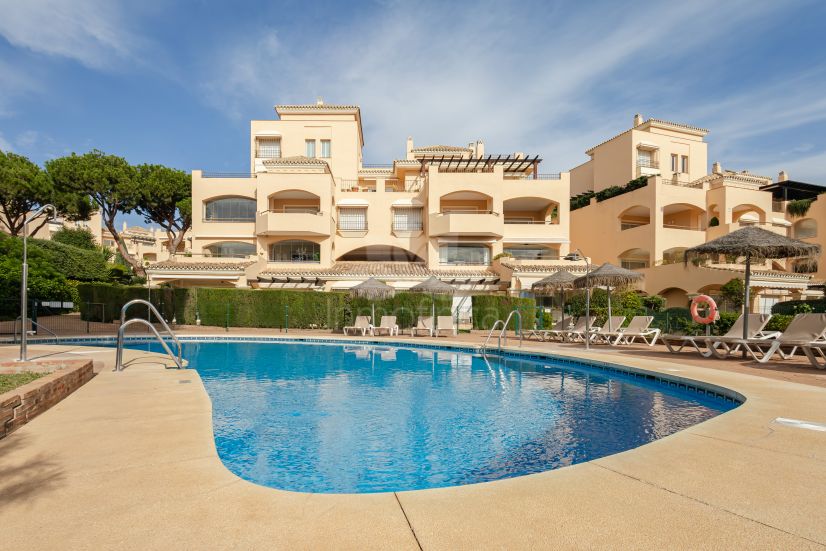 Apartamento Planta Baja en Hacienda Elviria, Marbella