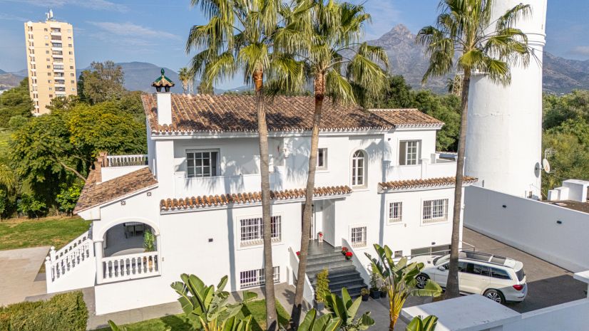 Villa en Atalaya de Rio Verde, Marbella