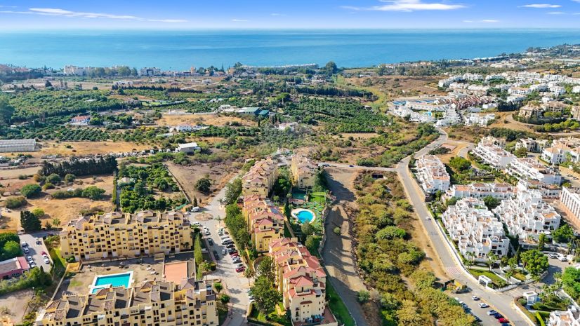 Duplex in Estepona East, Estepona