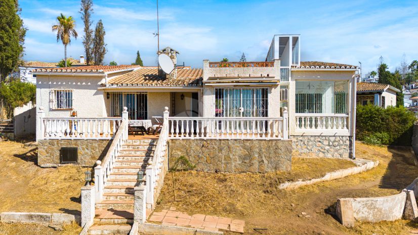 Chalet in Parque Elviria, Marbella