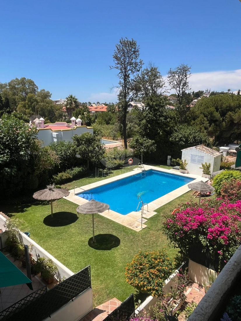 Apartamento en Higueral de Artola, Marbella