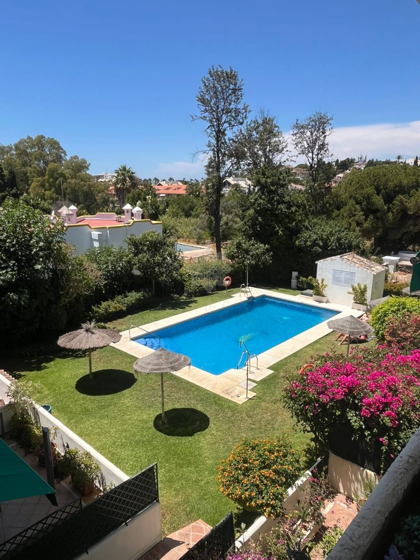 Apartment in Higueral de Artola, Marbella