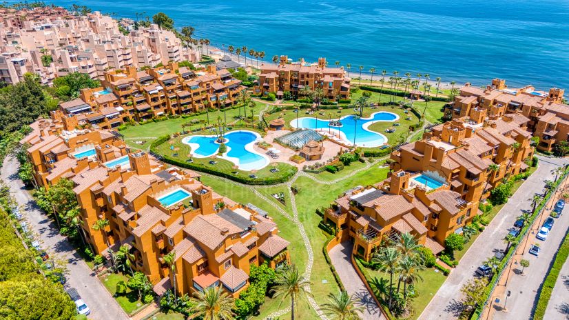 Apartment in Los Granados del Mar, Estepona