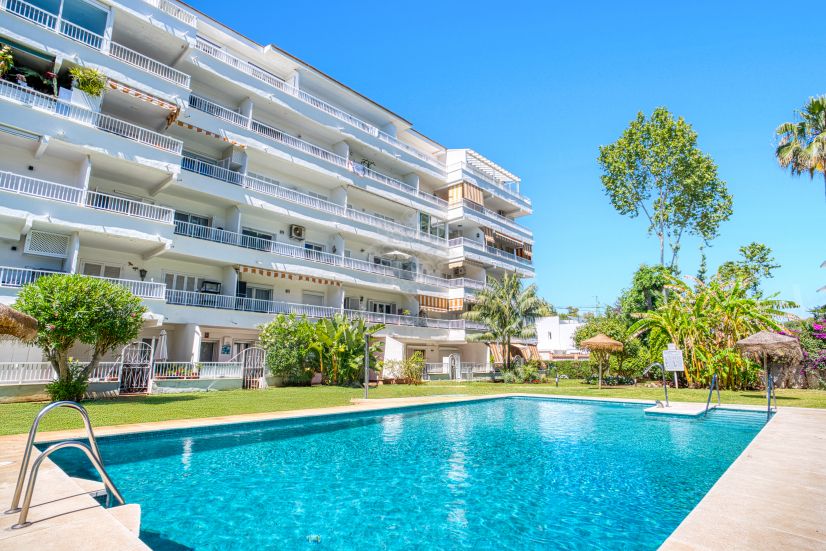 Apartment in Marbella Golden Mile, Marbella