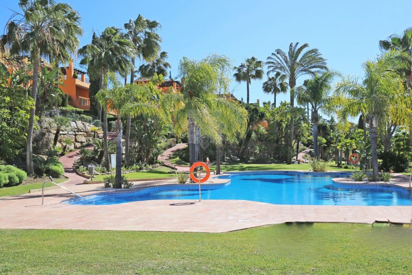 Dom szeregowy w Paraíso Bellevue, Benahavis