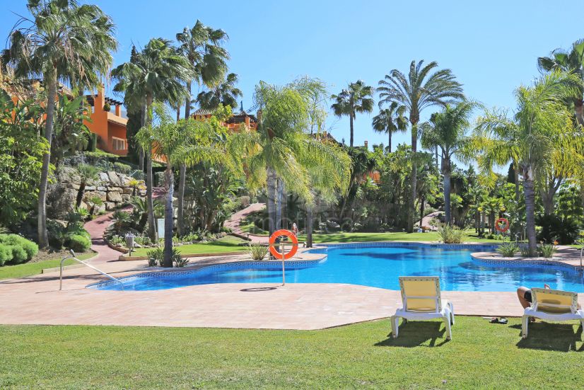 Town House in Paraíso Bellevue, Benahavis