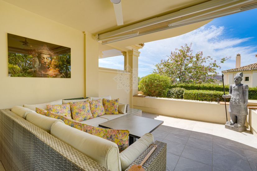 Ground Floor Apartment in Los Capanes del Golf, Benahavis